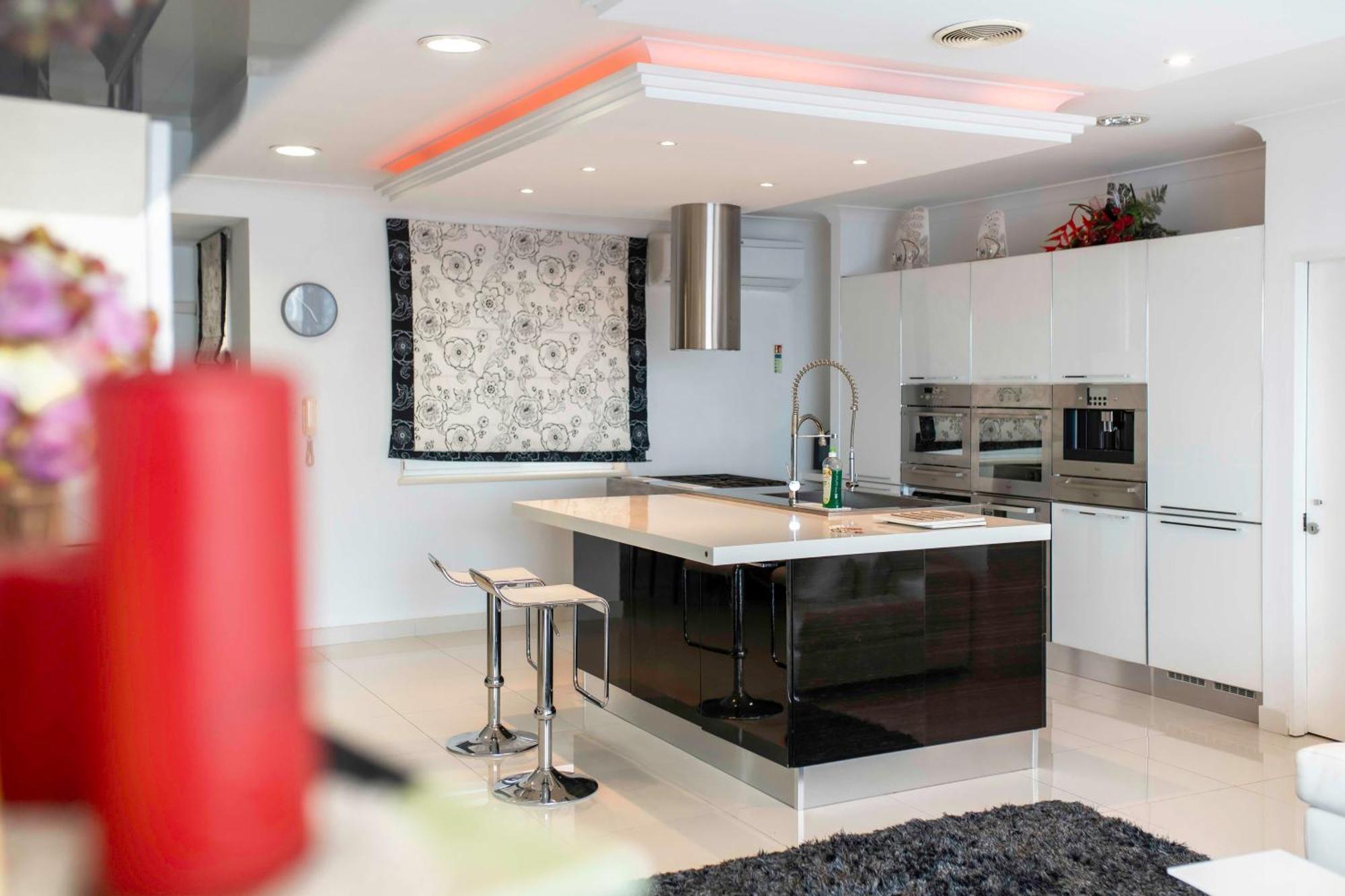 Appartement Oceanfront 3Br Penthouse Luxury & Views In Sliema Extérieur photo